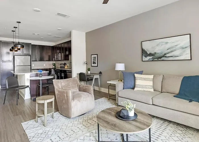 Landing Stunning 1bd Clubhouse Yoga *