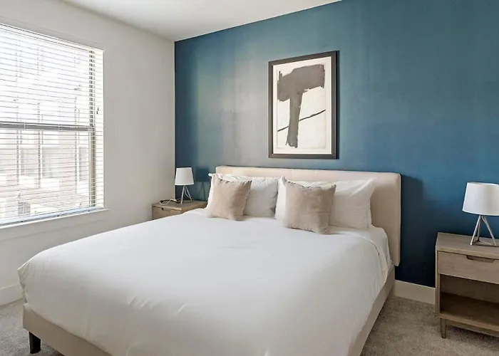 Landing Stunning 1bd Clubhouse Yoga Apartment *