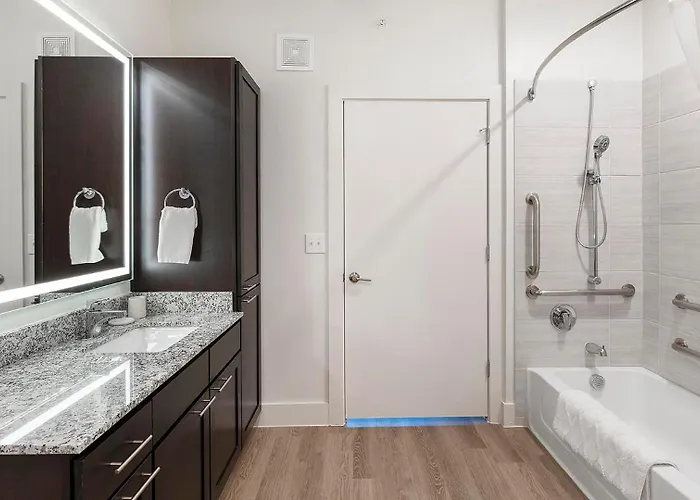 Landing Stunning 1bd Clubhouse Yoga * Fort Worth